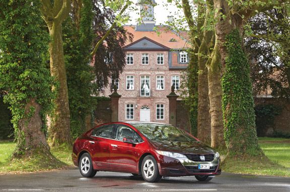 Honda FCX Clarity, hidrógeno y electricidad.
