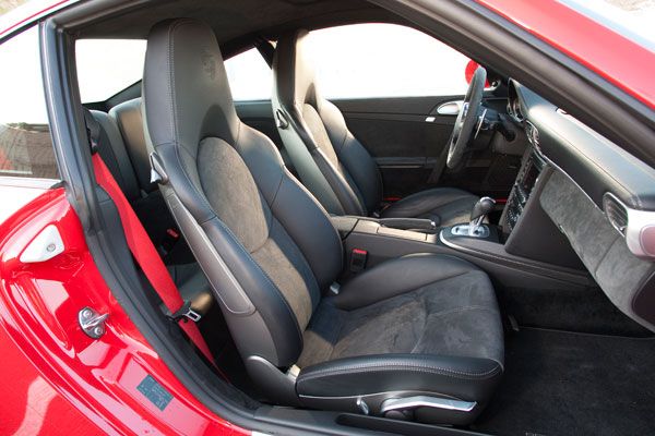 Porsche 911 GTS
