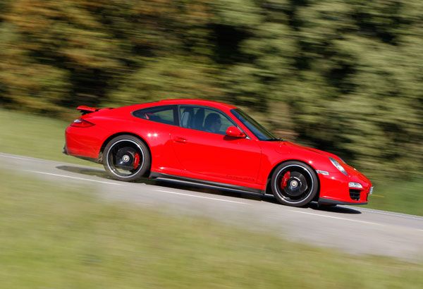 Porsche 911 GTS