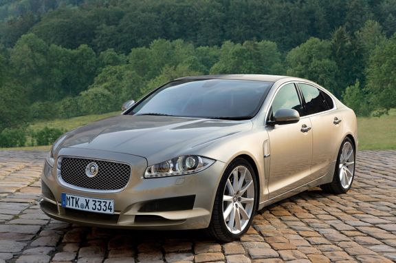 Los coches de lujo que vienen: Jaguar berlina pequeña.