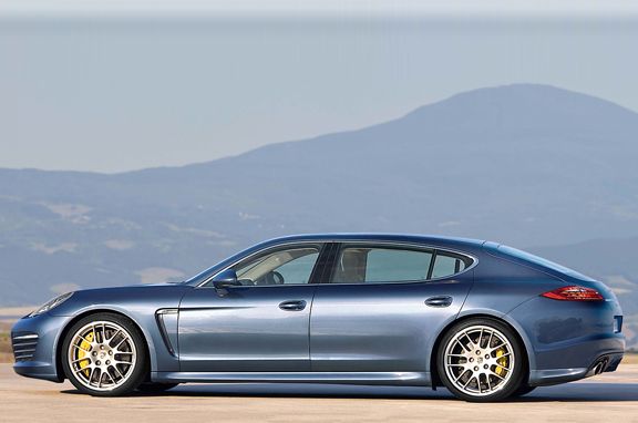 Los coches de lujo que vienen: Porsche Panamera de batalla larga.