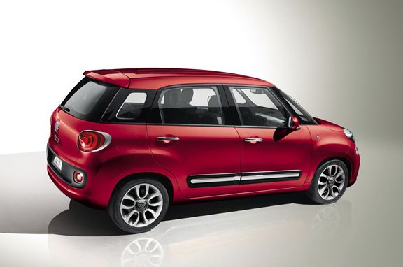 Nuevo Fiat 500 Largo en Ginebra 2012.