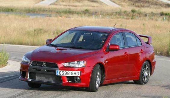 Deportivos japoneses: Mitsubishi Lancer Evo X. Deportivos japoneses: Mitsubishi Lancer Evo X.