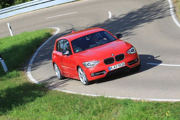 BMW 118 Línea Sport vs VW Golf 1.4 TSi Sport
