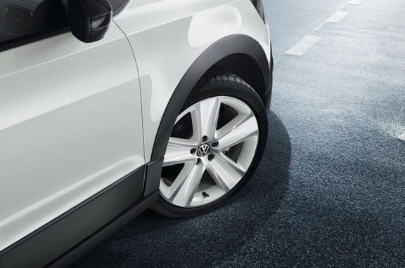 Volkswagen CrossPolo Urban White.