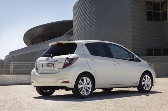 Toyota Yaris Hybrido, utilitario híbrido desde 15.900 euros.