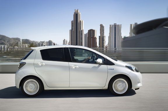 Toyota Yaris Hybrido, utilitario híbrido desde 15.900 euros.