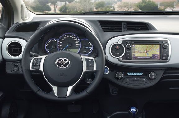 Toyota Yaris Hybrido, utilitario híbrido desde 15.900 euros.