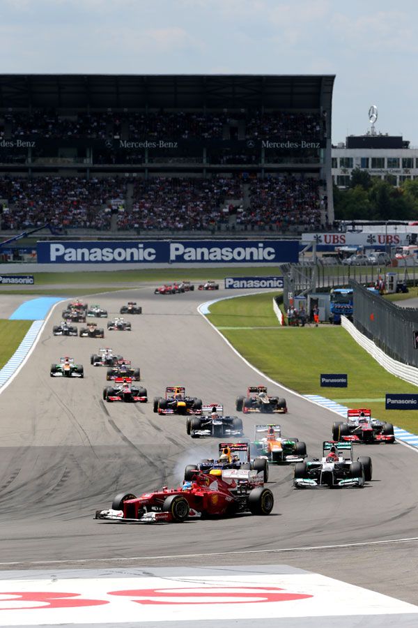 Salida sin problemas para Alonso, que mantuvo la primera posición en todo momento