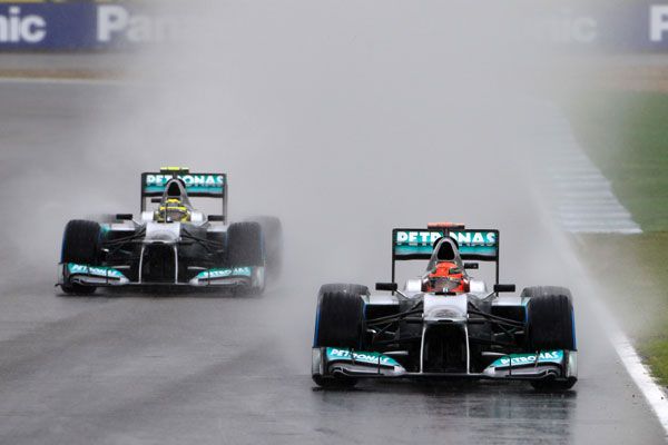 Schumacher estuvo a punto de quedarse fuera en la Q1, pero se rehizo y saldrá finalmente tercero