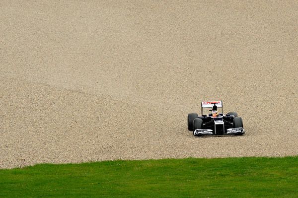 Pastor Maldonado, 'visitando' las escapatorias