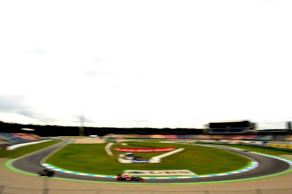 Sebastian Vettel, encarando la zona final del circuito