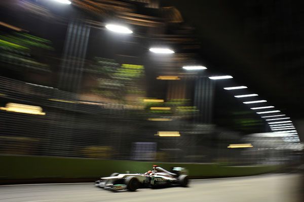 Michael Schumacher, en la noche de Singapur