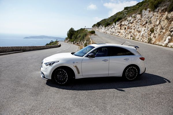 Infiniti FX Vettel Edition