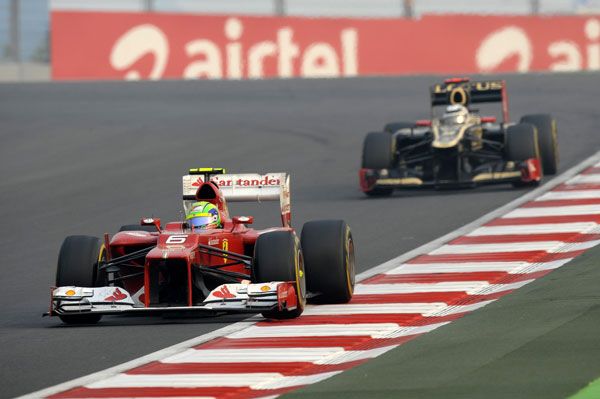 Felipe Massa se pasó toda la carrera 'pegándose' con Kimi Räikkönen