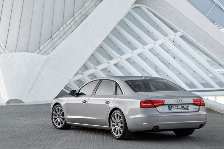 Audi A8L Hybrid hibrido
