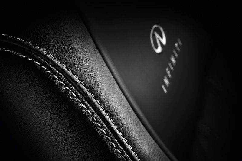 Infiniti FX Black and White Edition