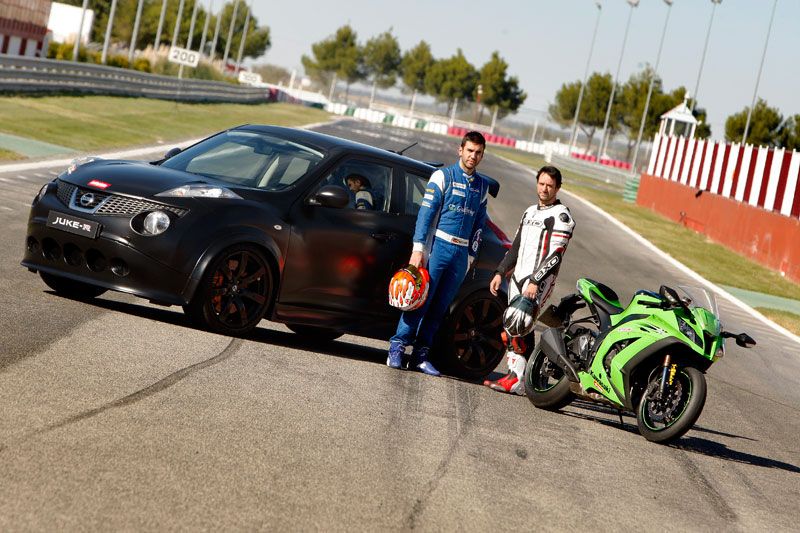 Nissan Juke-R vs Kawasaki ZX-10R: Ninja vs Godzilla
