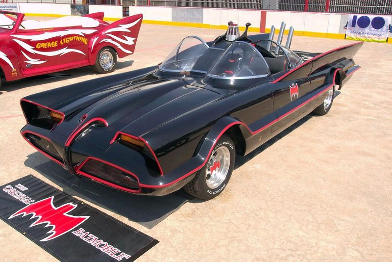 El primer Batmobile de 1966, subastado por 3,6 millones de euros