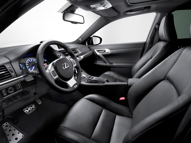 Lexus CT200h 2013