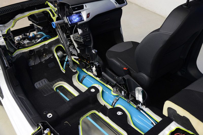 Híbrido con motor de aire de Peugeot y Citroën
