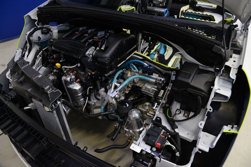 Híbrido con motor de aire de Peugeot y Citroën