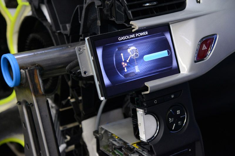 Híbrido con motor de aire de Peugeot y Citroën