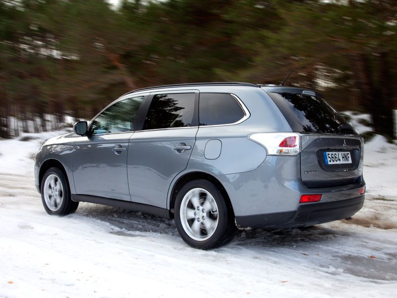 Mitsubishi Outlander, ahora con cambio automático.
