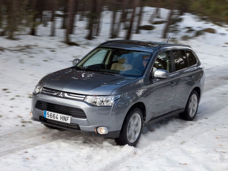 Mitsubishi Outlander, ahora con cambio automático.