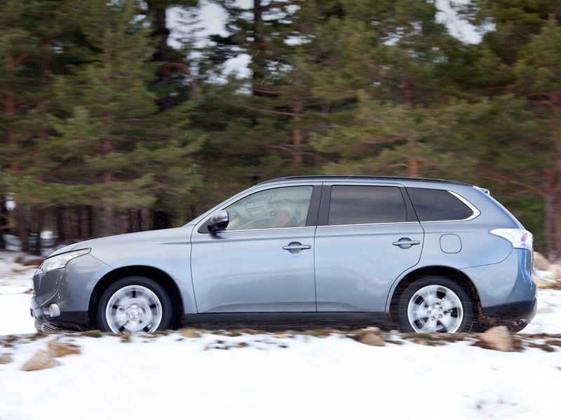 Mitsubishi Outlander, ahora con cambio automático.