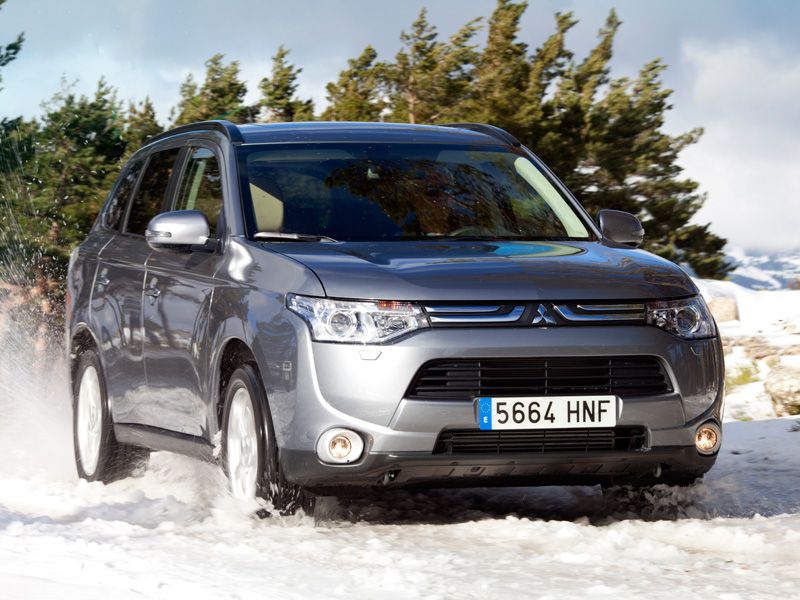 Mitsubishi Outlander, ahora con cambio automático.