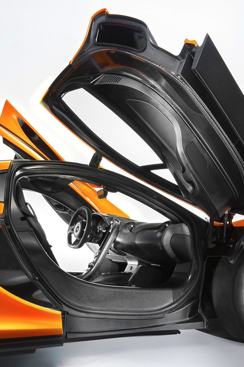 McLaren P1 habitáculo