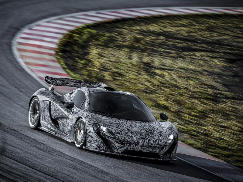 McLaren P1 habitáculo
