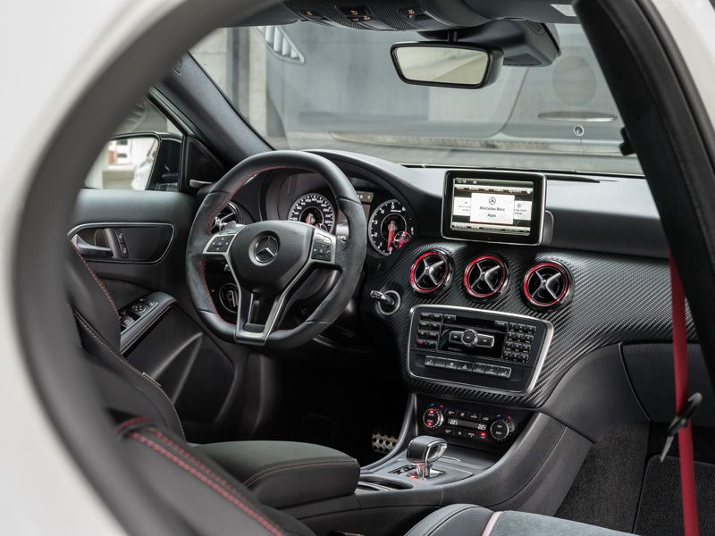 Mercedes A 45 AMG