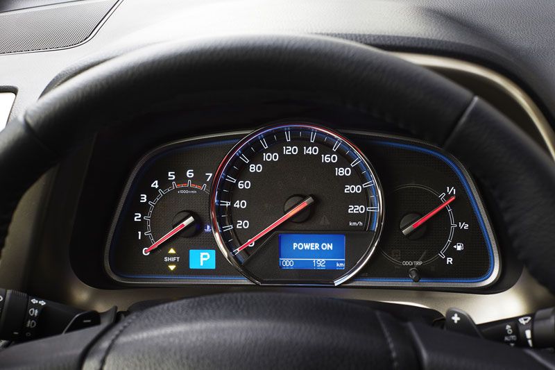 Contacto: nuevo Toyota RAV 4 2013