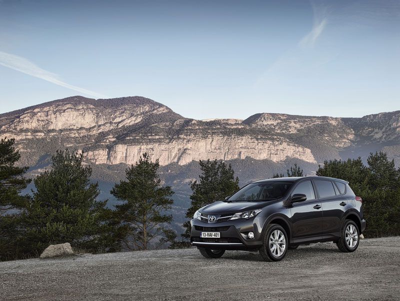 Contacto: nuevo Toyota RAV 4 2013