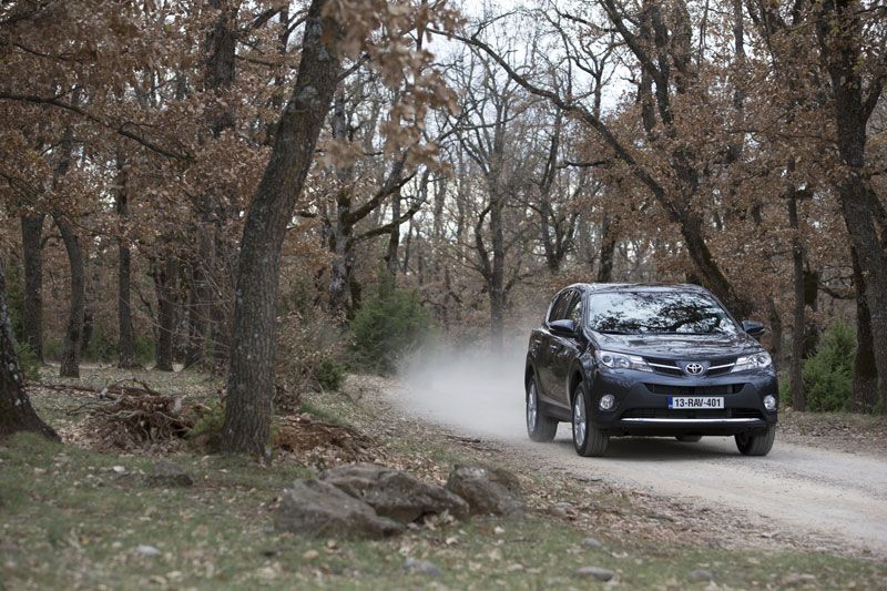 Contacto: nuevo Toyota RAV 4 2013