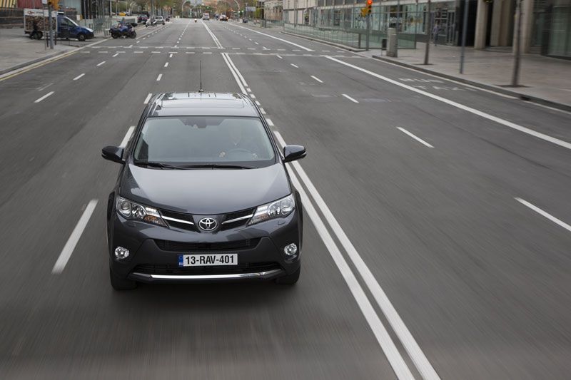 Contacto: nuevo Toyota RAV 4 2013