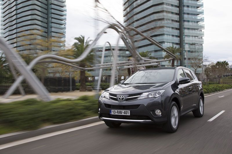 Contacto: nuevo Toyota RAV 4 2013