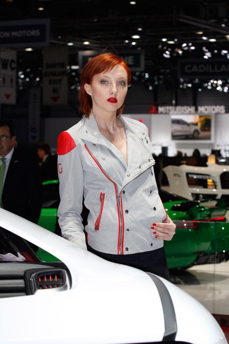 Las chicas del Salón del Automóvil de Ginebra 2013