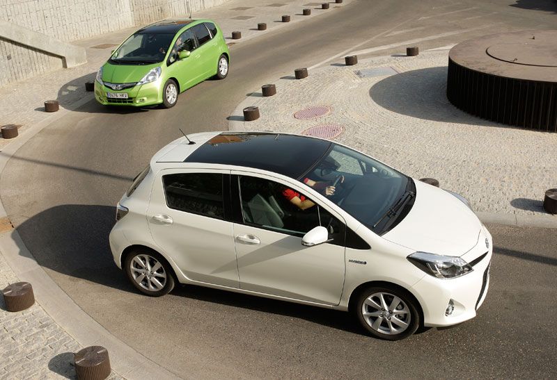 Comparativa: Honda Jazz Hybrid vs Toyota Yaris Hybrid, carne de ciudad