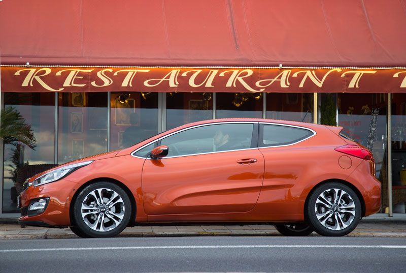 Contacto: Kia pro_ceed 1.6 CRDi, funcionalidad coupé