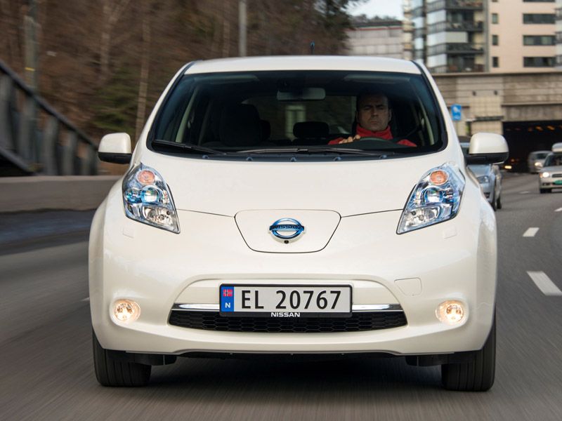 Nissan Leaf II 2013