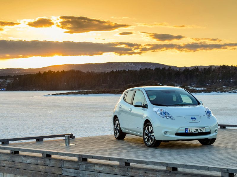 Nissan Leaf II 2013