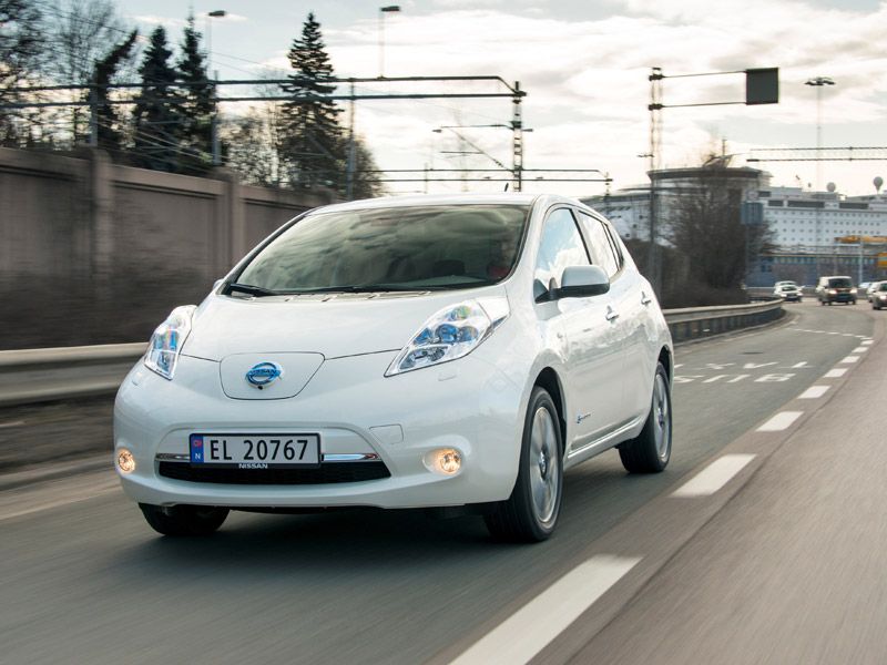 Nissan Leaf II 2013
