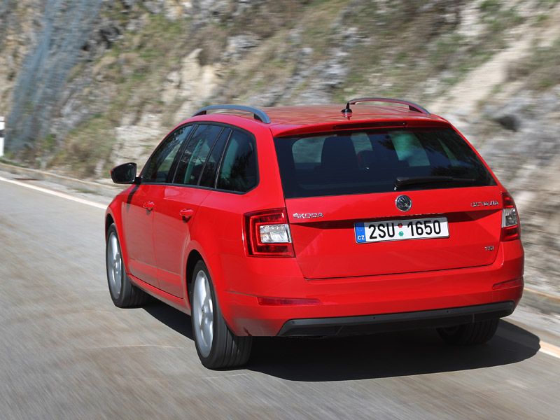Skoda Octavia Combi, contacto