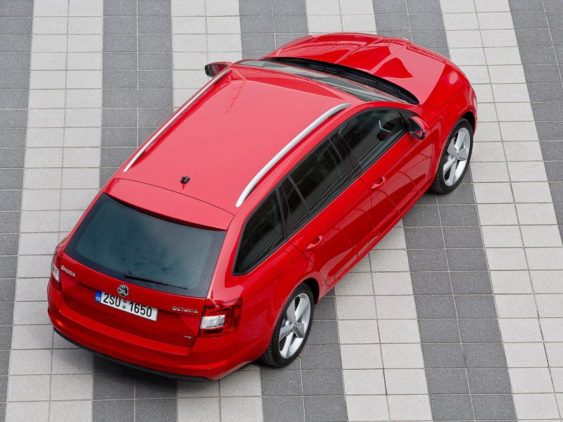 Skoda Octavia Combi, contacto