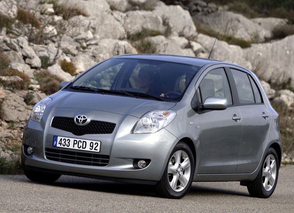 2000, Toyota Yaris