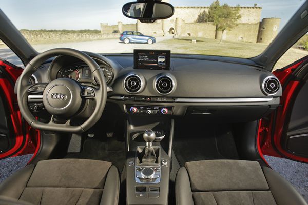 Comparativa: Audi A3 2.0 TDI vs BMW 118d aut