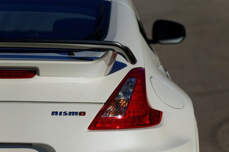 Contacto Nissan 370Z Nismo 2013
